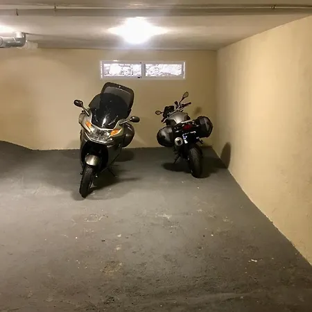 Vallespin 43 Parking, Wifi Apartment