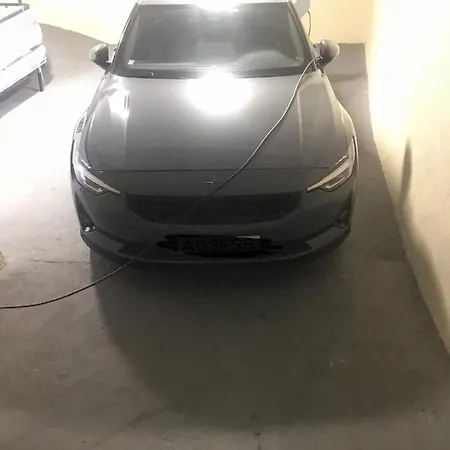Vallespin 43 Parking, Wifi *