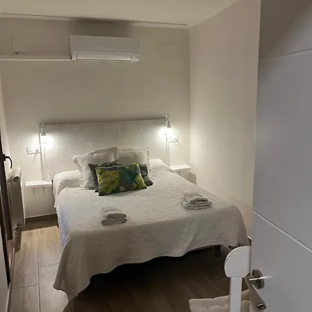 Vallespin 43 Parking, Wifi