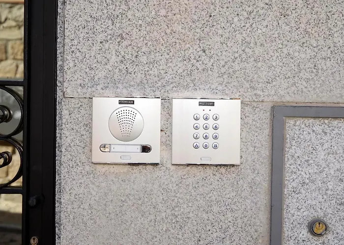 Vallespin 43 Parking, Wifi