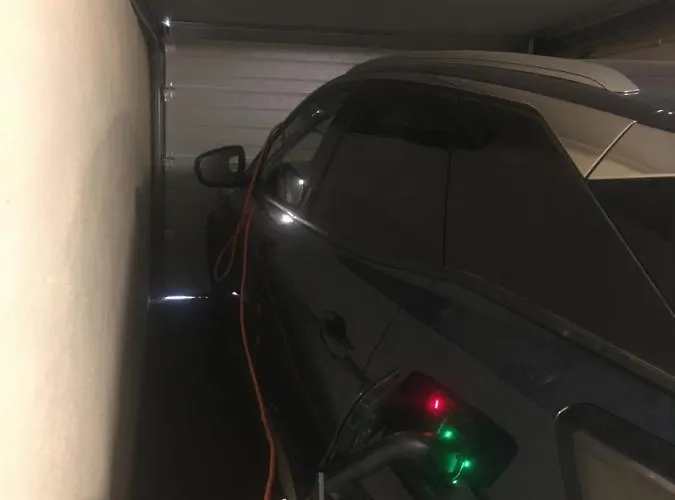 Vallespin 43 Parking, Wifi *