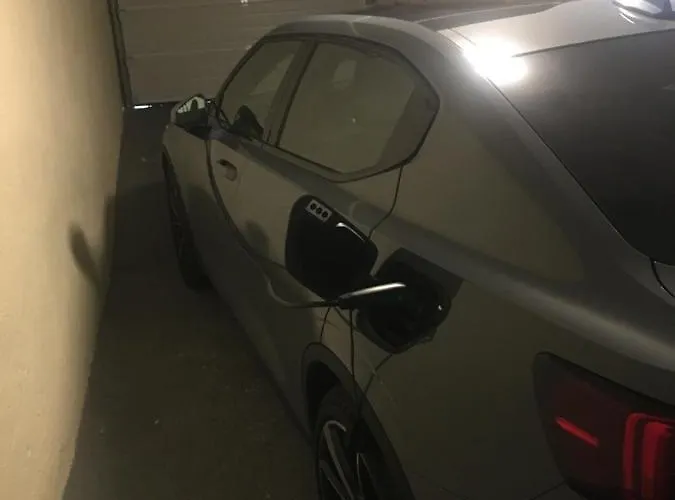 Vallespin 43 Parking, Wifi *