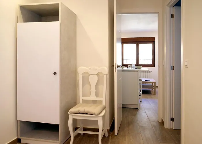 Vallespin 43 Parking, Wifi * Ávila